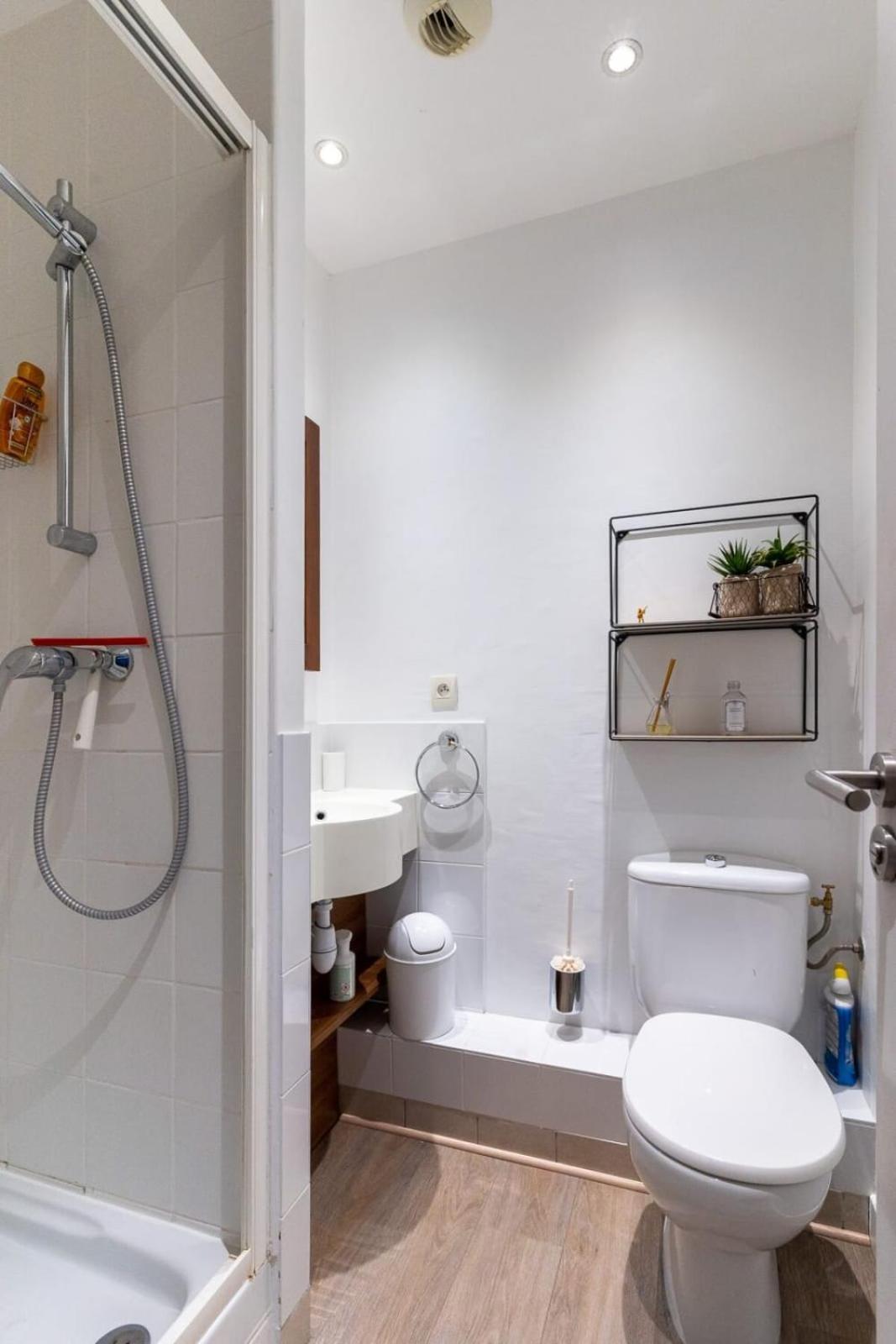 Appartamento Beautiful Flat With Swimming Pool Tennis Court And Private Car Parking 64